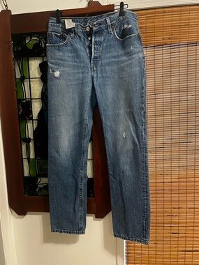 Woman’s Levi’s 501 button fly